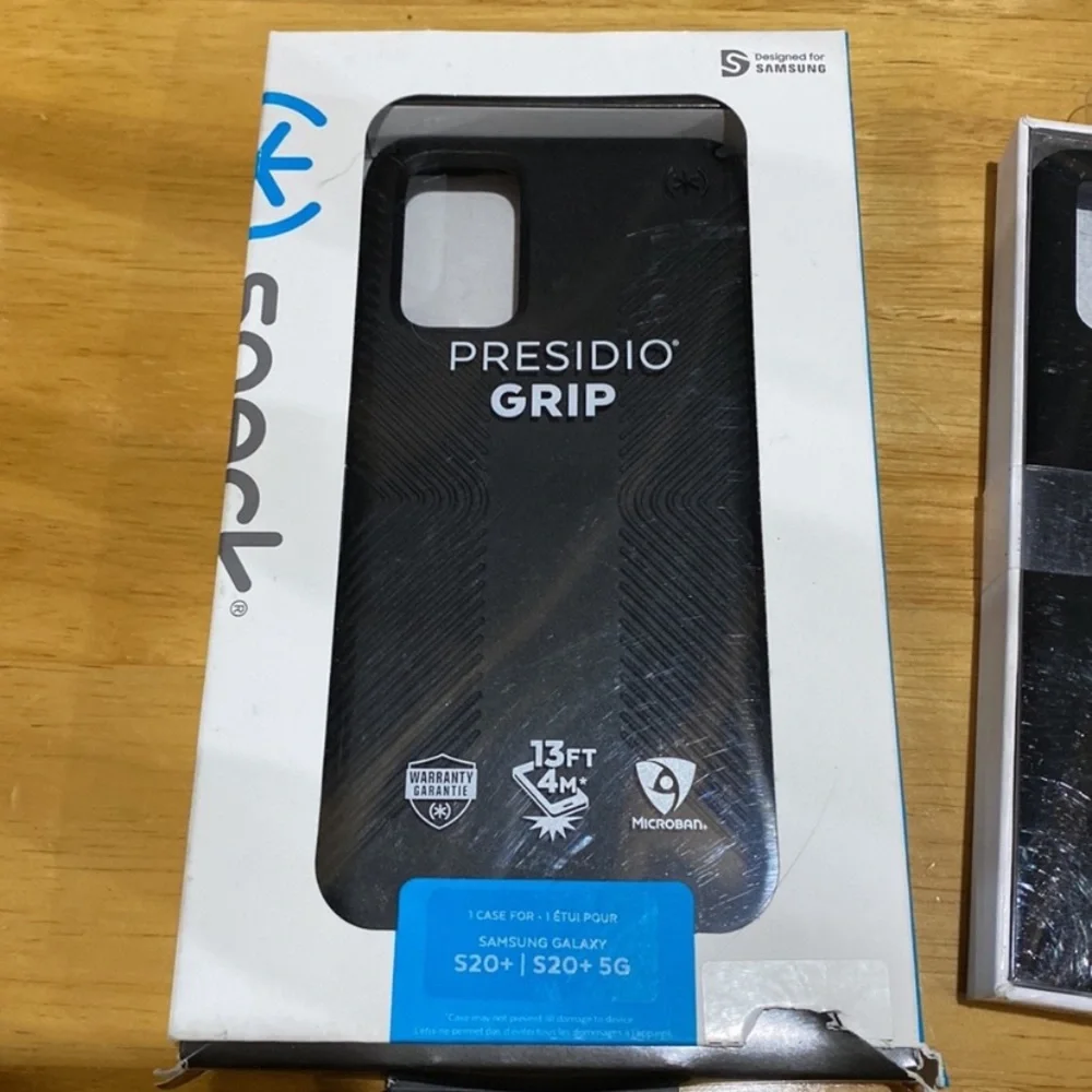 Samsung & Speck presidio Black cell Phone Case w/ camera Screen Protector S20+